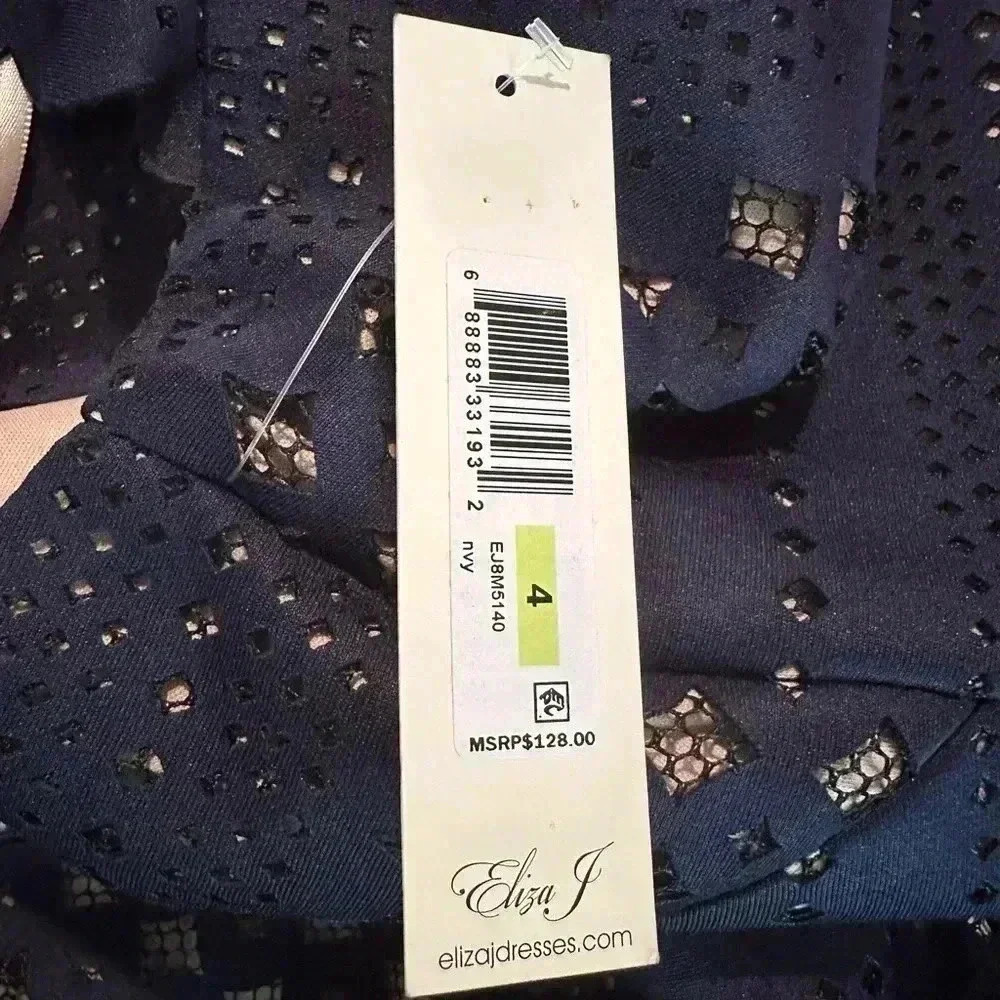 Eliza J Navy Scalloped Sleeve and Bottom Dress Size 4 - Picture 7 of 7